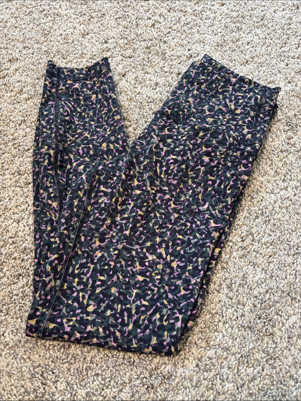 Lululemon Wunder Train High-Rise Tight 25" size 6